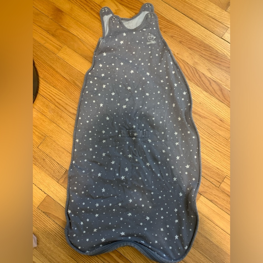 Woolino toddler (2-4 yrs) sleep sack in gray star print pattern